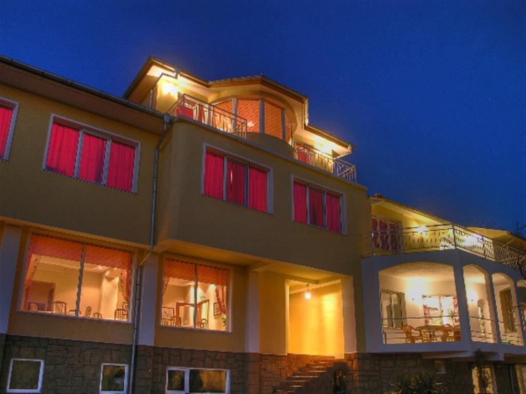 Shipka It Hotel Exterior photo