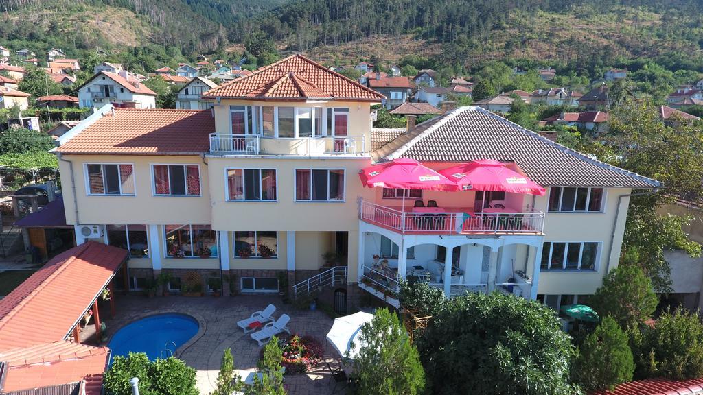 Shipka It Hotel Exterior photo